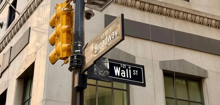 The Wall Street Neighborhood: A Day in the Life [Athena Culture Tour]