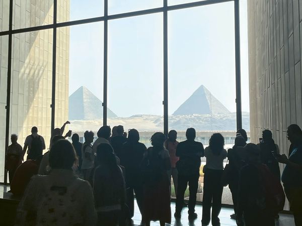 Sous le regard des dieux