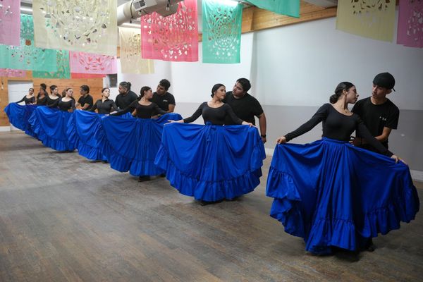 Viva la Vida: Honrando la Memoria A Través del Baile en Chicago