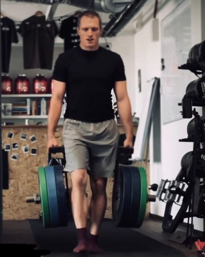 Cviky na střed těla jako doplněk k silovému tréninku