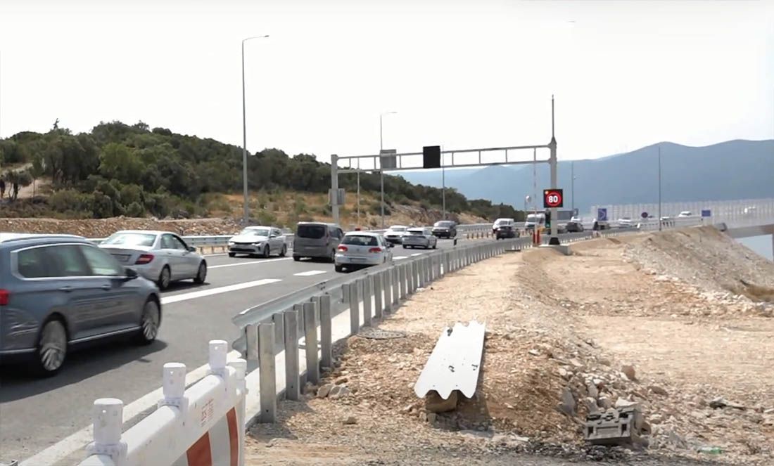 Objavljeno koliko je vozila prošlo Pelješkim mostom, apel građanima: "Ne stajte na mostu i ne pješačite!"
