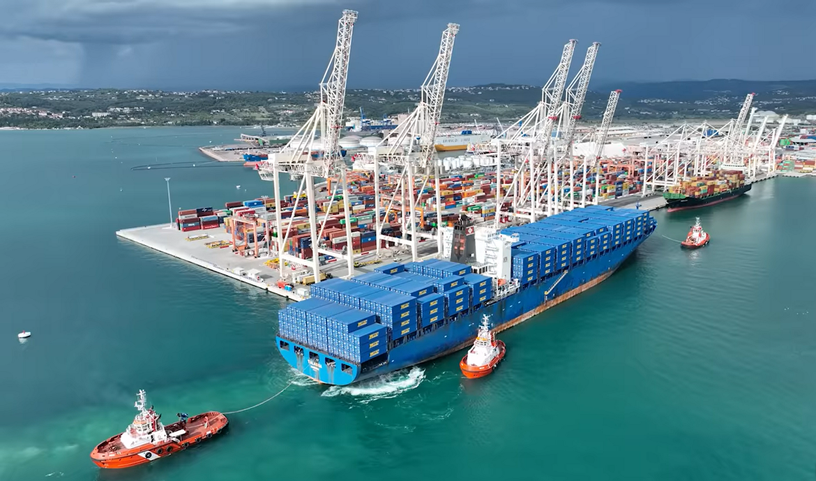 VIDEO Prvi Lidlov kontejnerski brod uplovio u luku Koper