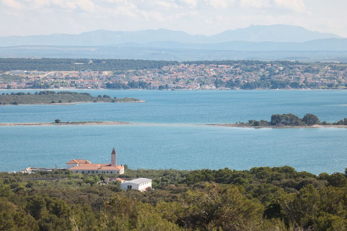 Hoće li se nakon Pelješkog graditi most za Pašman i misle li otočani da je to dobra ideja?