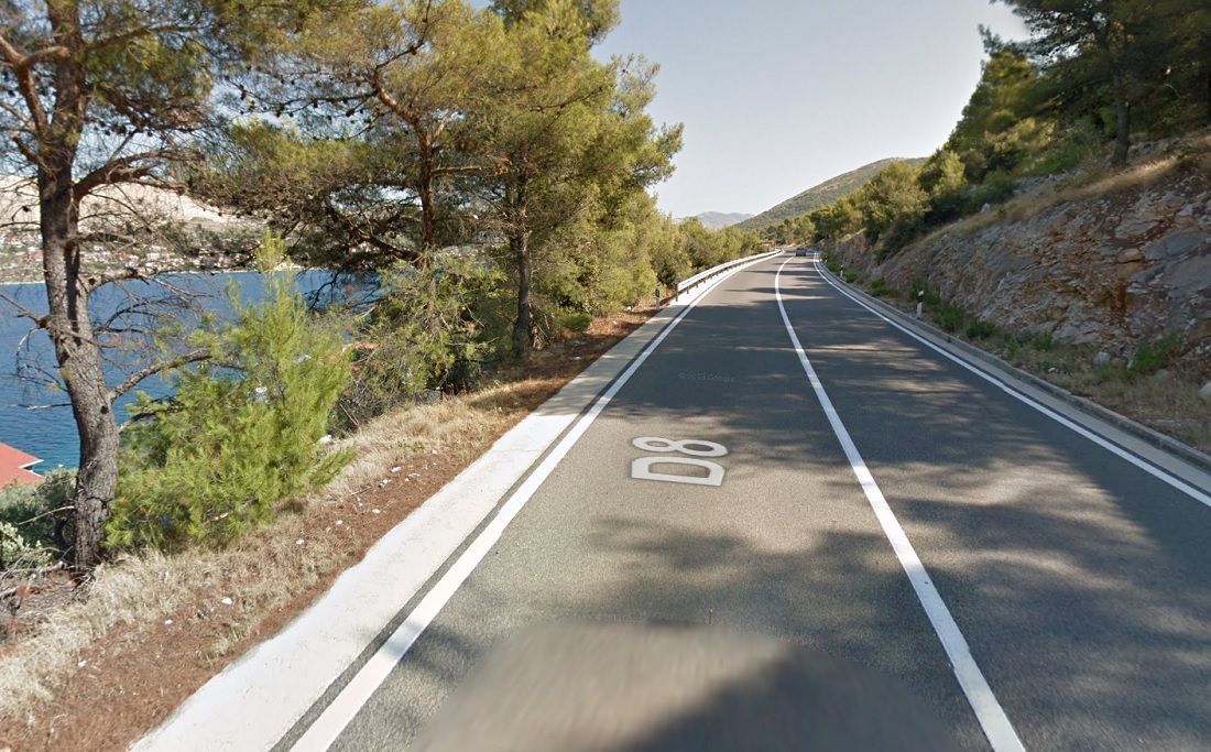 Jedna osoba poginula, a dvije ozlijeđene u trostrukom sudaru kod Šparadića