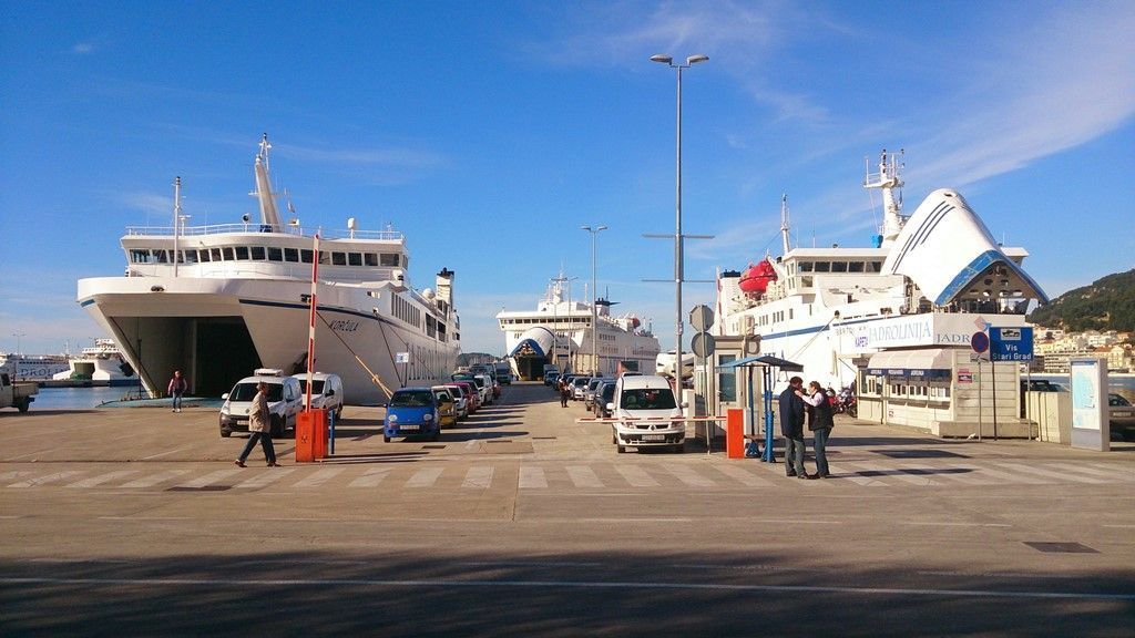 Jadrolinija mijenja vrijeme isplovljavanja linije Split-Supetar zbog utakmice Hajduk-Istra