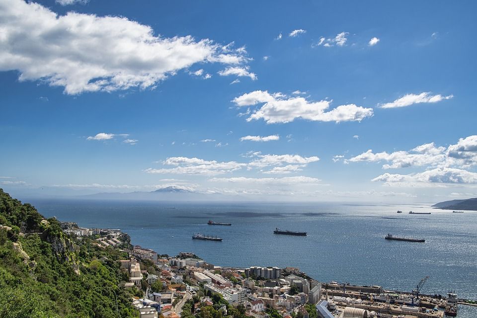 Gibraltar ponovno otvara Luku Rock, nakon izlijevanja goriva s broda