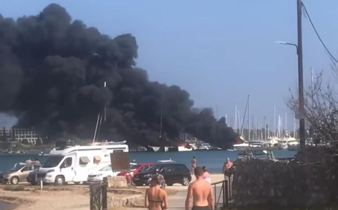 VIDEO Buknuo požar u jednoj od najvećih marina u Grčkoj!