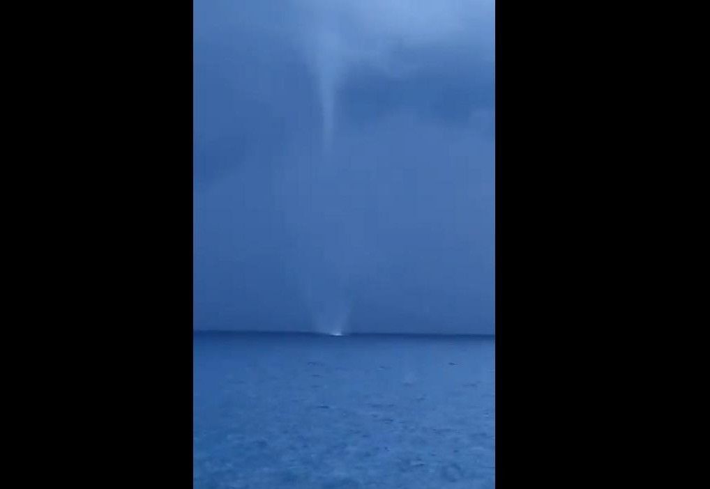 VIDEO Pijavica snimljena kod Prvića - Ovakvih pojava ovih dana bit će još