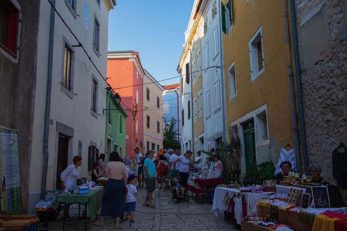 FOTO Vrsarski sajam oživio kulturnu i povijesnu baštinu Vrsara