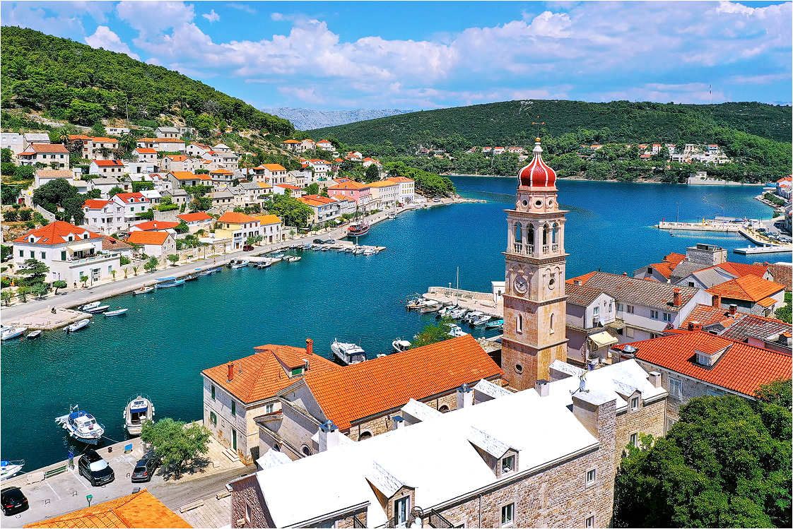 Butković stiže u Pučišća na završnu konferenciju projekta izgradnje ceste do Povlja