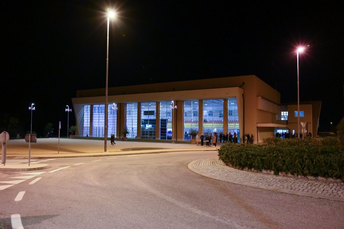 Plenković: Impresivna sportska dvorana u Loparu značajan je doprinos kvaliteti života otočana