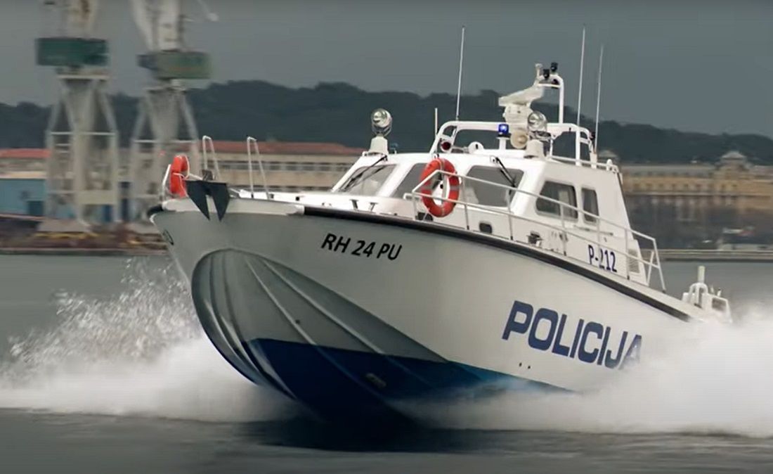Policijski gliser s Brijuna u Pulskoj luci jurišao 3 i pol puta brže od dozvoljene brzine! Pitali smo zašto?