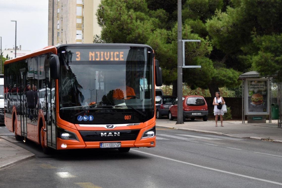 U Šibeniku zaživio gradski prijevoz koji je još uvijek u probnom režimu