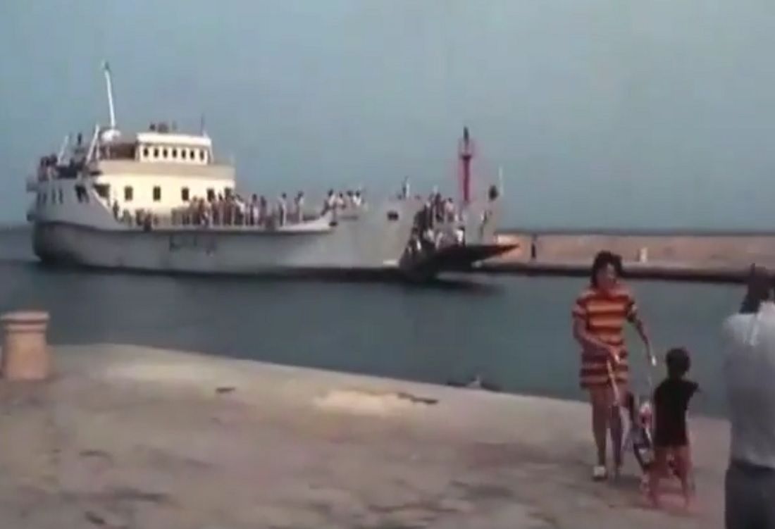 VIDEO: Supetar 1983. - Kako je nekad uplovljavao trajekt
