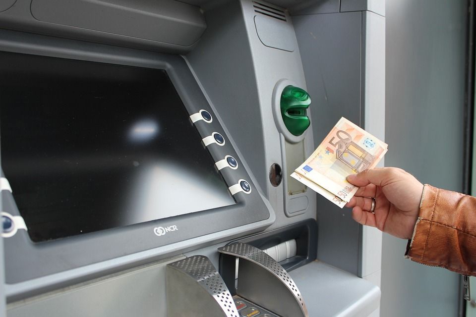Od danas promjena na bankomatima - Evo do kad i gdje još možete mijenjati kune
