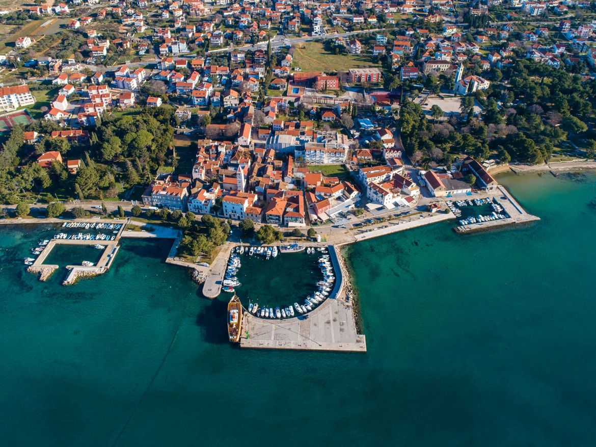 FOTO: Uređuje se šetnica Turanj - Sv. Filip i Jakov