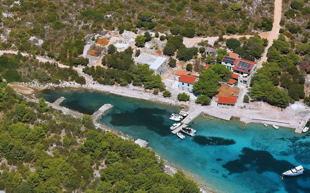 Najudaljeniji otok šibenskog arhipelaga napokon dobio trgovinu koja radi cijelu godinu