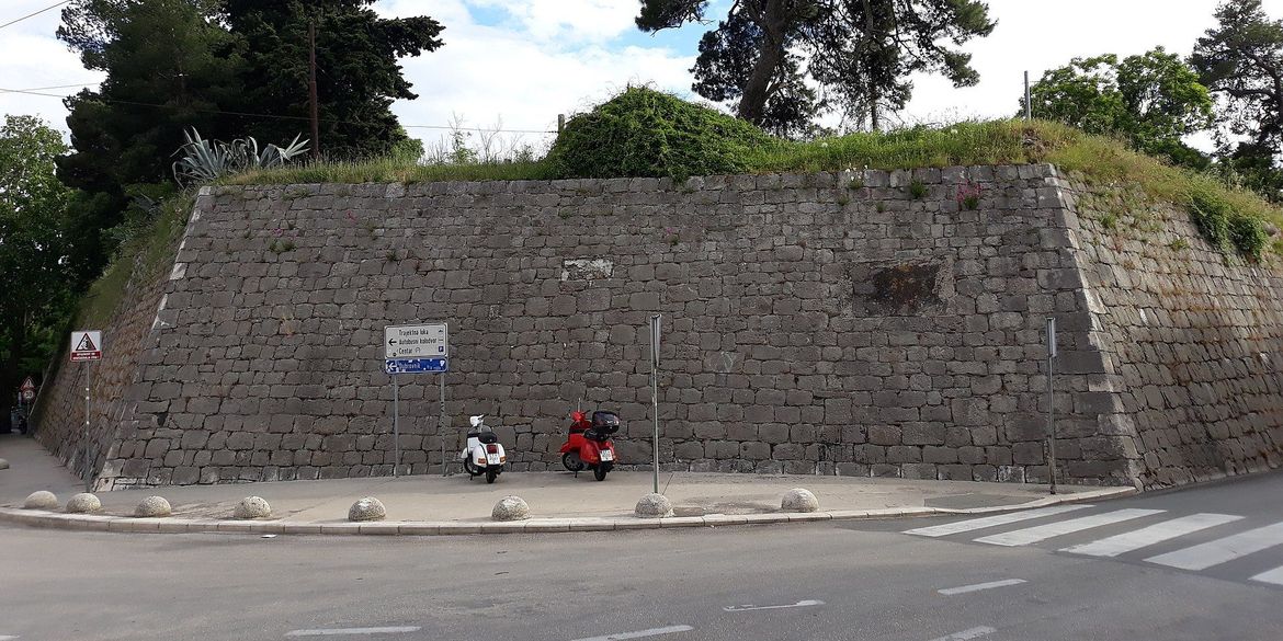 FOTO Završena hitna intervencija na splitskom baroknom bedemu Cornaro