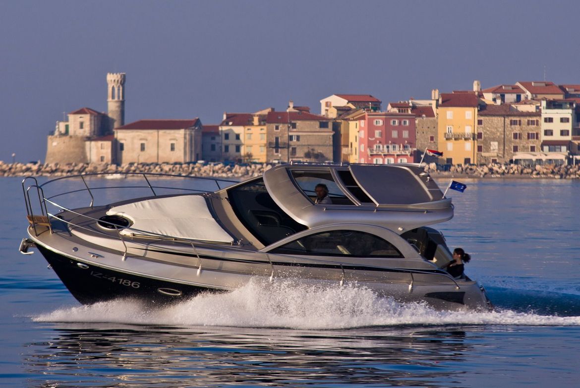 Geodetski fakultet uz luksuzne automobile kupio i jahtu: "Nužna nam je za istraživanja"