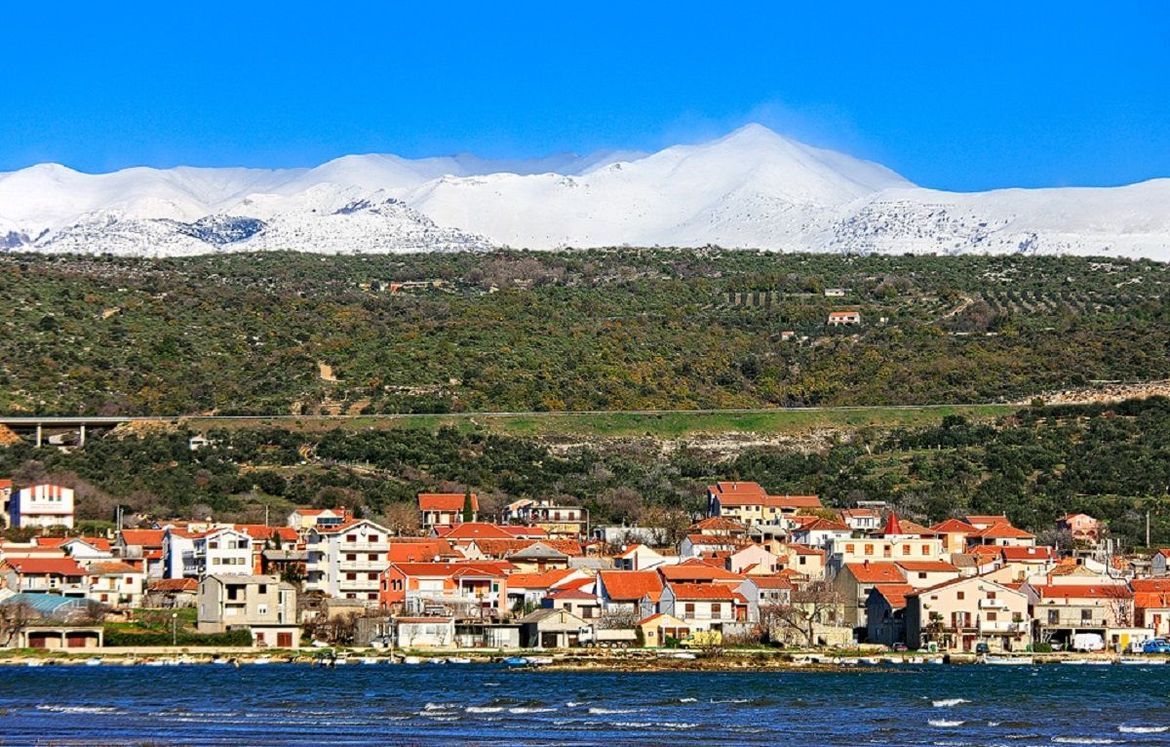 Iz vikendice u Posedarju ukradena oprema za ribolov