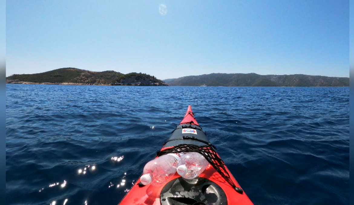 KAJAKAŠKA AVANTURA Mamin i tatin otok povezao kajakom