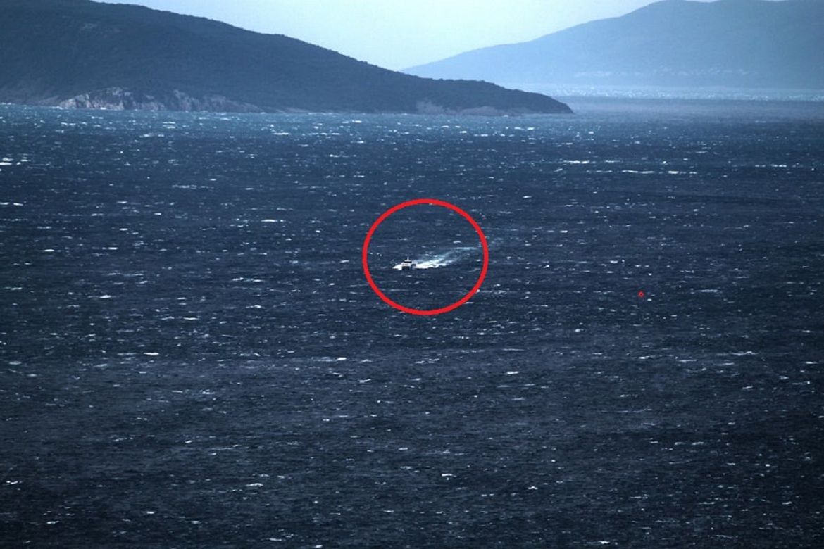Pogledajte proboj novog katamarana Kolovare kroz olujnu buru do Rijeke: "Putnicima dijelili vrećice, ali su stigli!"
