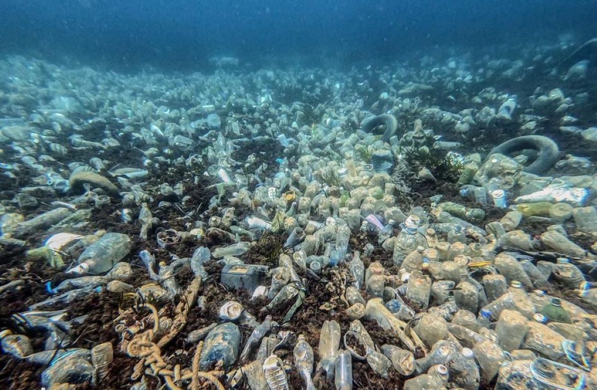 FOTO Nepregledna polja plastike kod Molunta - Ronioci će ih ovog vikenda pokušati očistiti... opet...