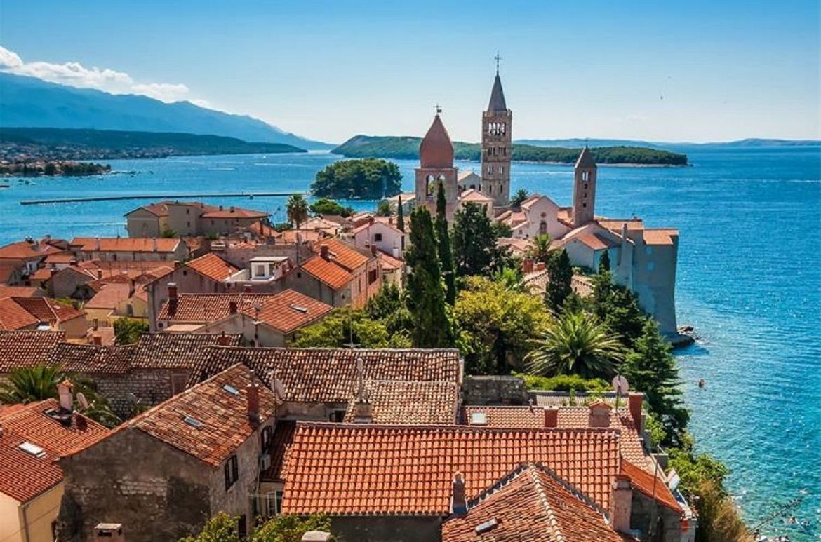 U ožujku za 34,7% više dolazaka i za 21,0% više noćenja turista nego u ožujku 2022.
