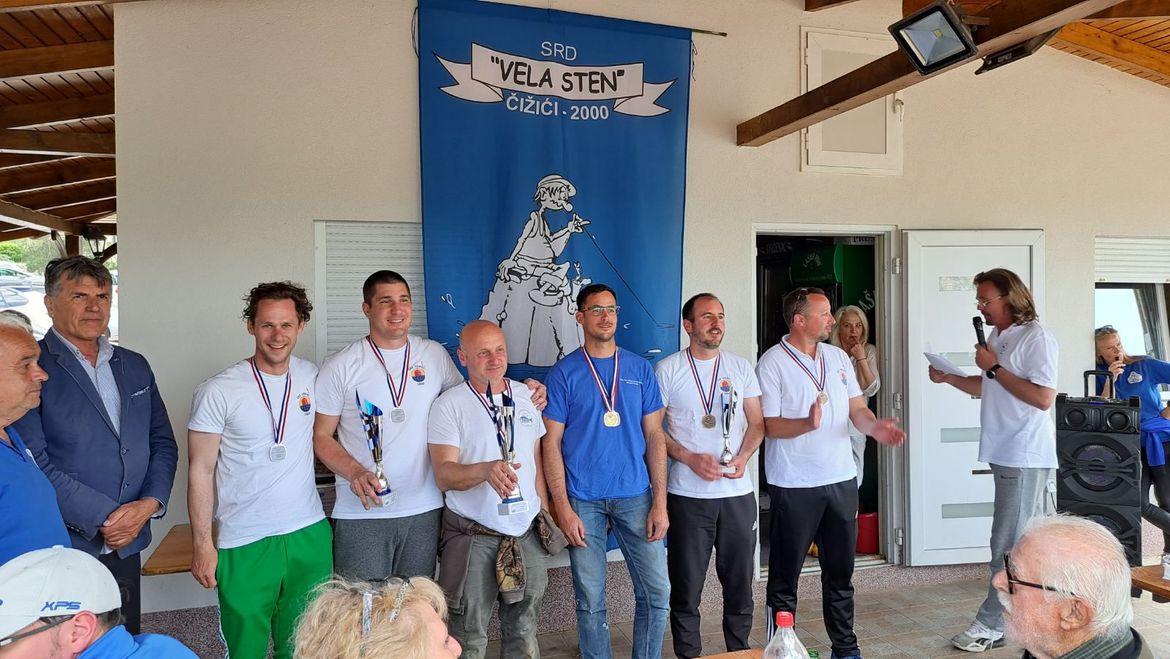 Na međužupanijskom natjecanju u udičarenju na Krku 48 natjecatelja ulovilo 1318 riba