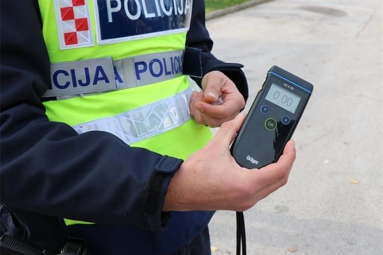Splitska policija pita građane: "Gdje je najbolje hvatati pijane i drogirane vozače?"