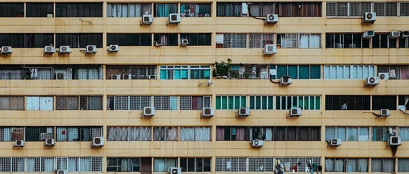 Smiju li i kako klimatizacijski i drugi uređaji biti na fasadi zgrade?