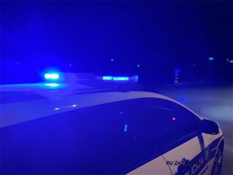 Slovakinja napravila kaos u kafiću u Ugljanu pa odbila testove na drogu i alkohol