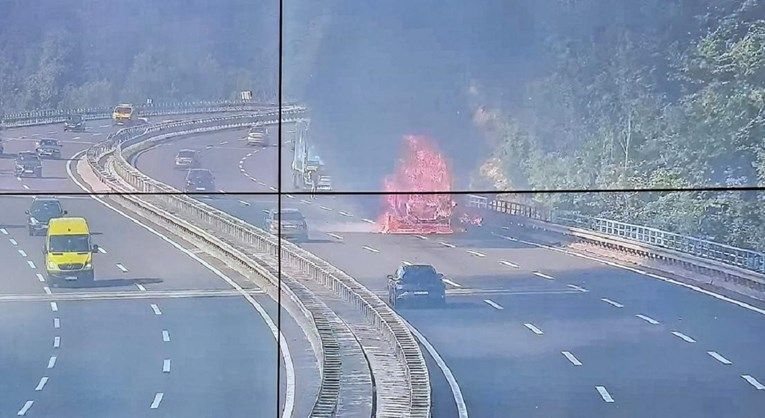 ZAPALIO SE KAMION Ogromna kolona zbog požara na A1, prekinut promet prema Splitu