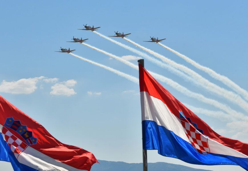 “Krila Oluje” za 18. rođendan pozdravila 18 hrvatskih gradova