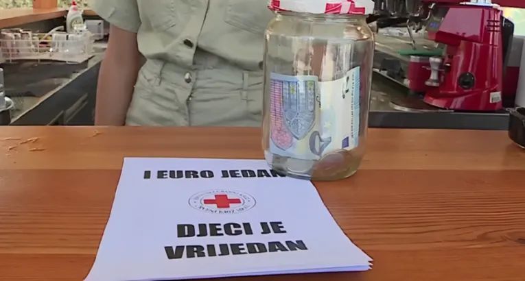 Brački ugostitelji svoje napojnice ove subote donirali djeci s poteškoćama u razvoju