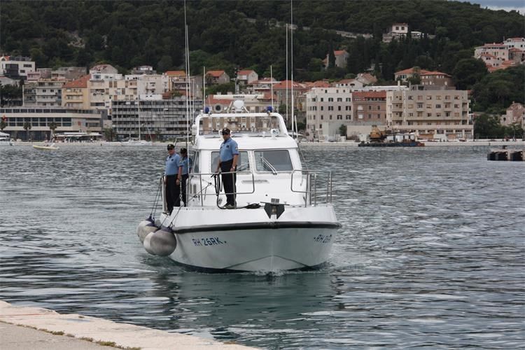 Prošli tjedan splitska policija sankcionirala 74 prekršaja iz Pomorskog zakonika i ostalih zakona vezanih uz sigurnost plovidbe
