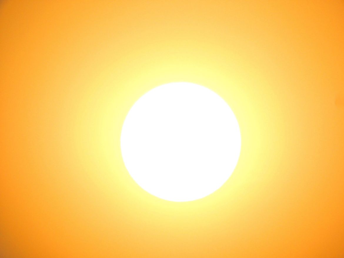 Crveni meteoalarm: Hrvatska će se ovaj vikend "pržiti" - Saznali smo i gdje će biti zaista nesnošljivo