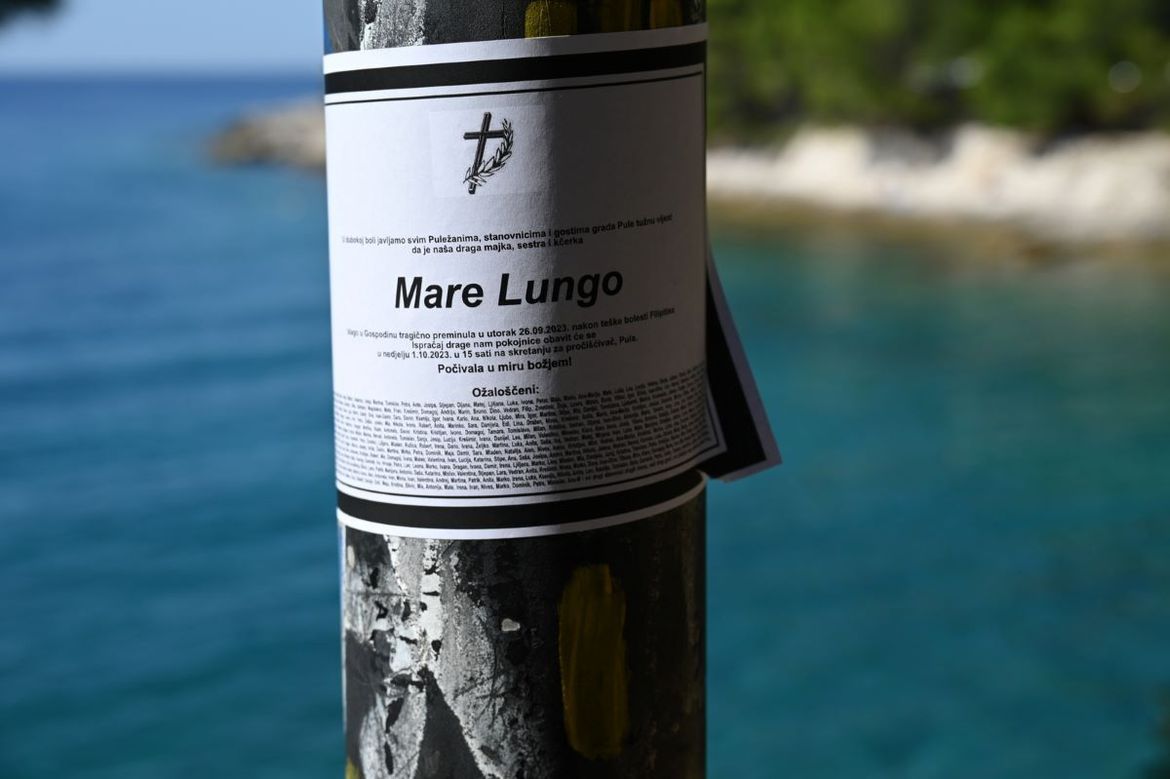 Po Puli oblijepljene osmrtnice za Lungomare: "U dubokoj boli javljamo da..."
