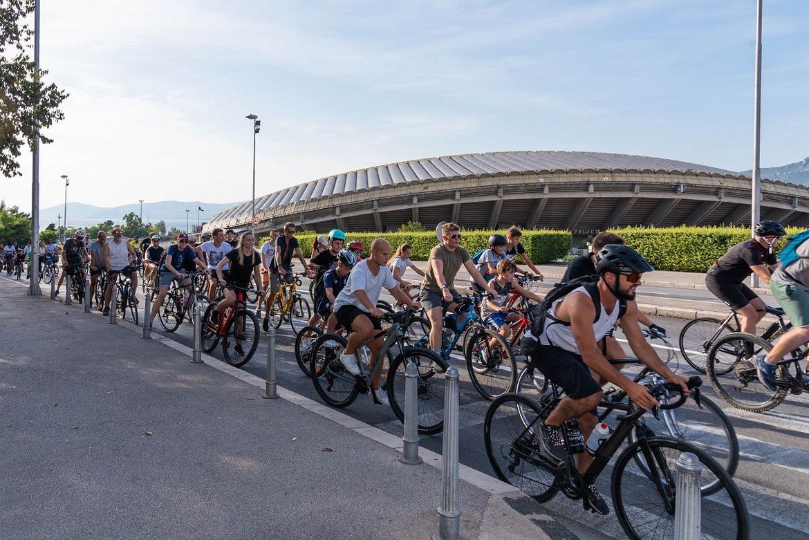 Više od 200 biciklista "preuzelo" Split!