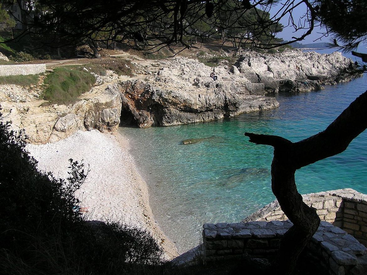 U Puli će se moći piti alkohol na javnim plažama
