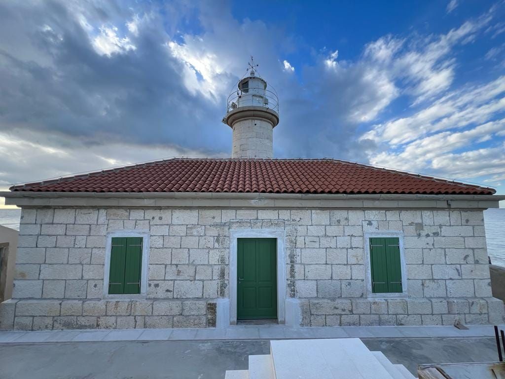 FOTO Hrvatski svjetionici se bude - Nakon 40 godina i "Vnetak" ponovno blista