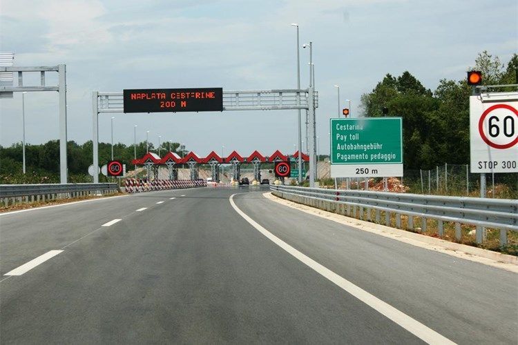 Talijan ipsilonom jurio 180 km na sat