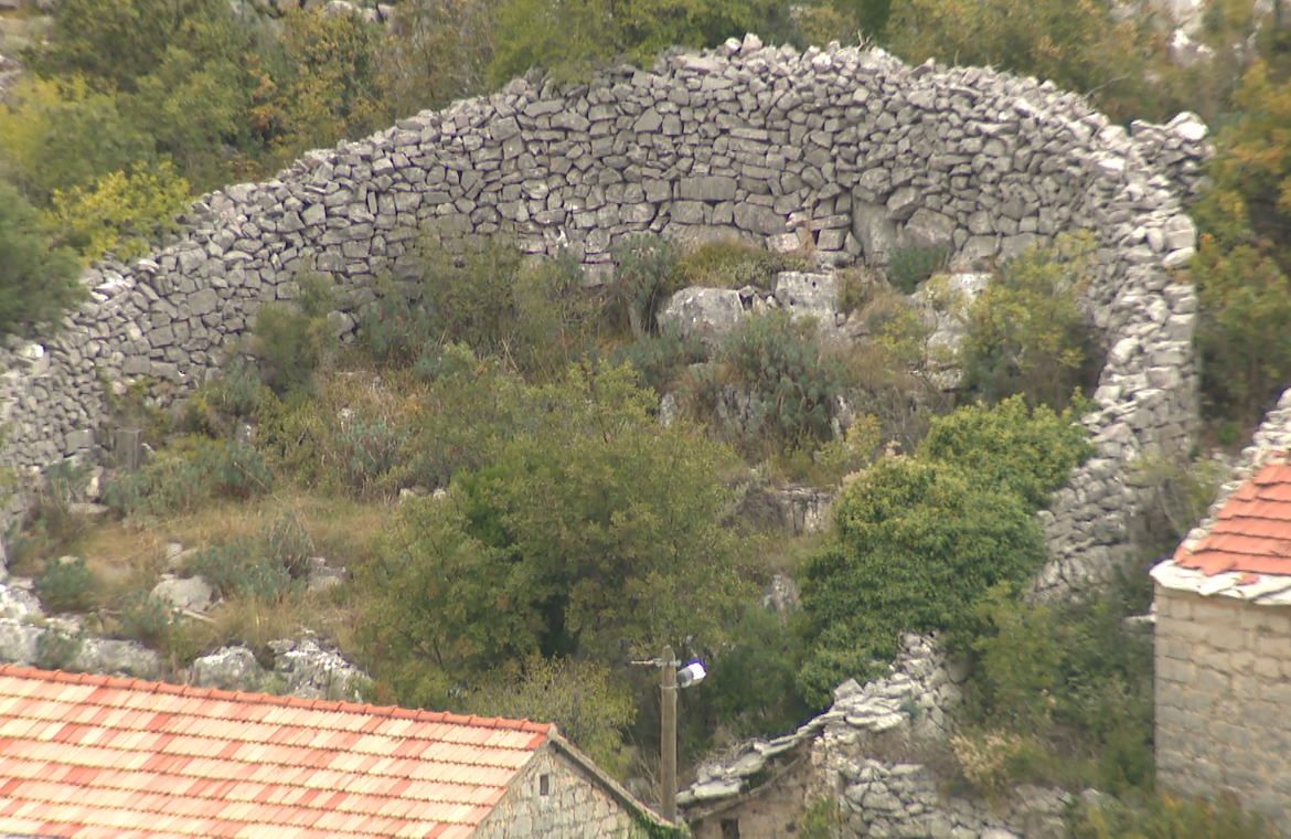 Članovi udruge Dragodid i Suhozidna baština Konavala otkrili neobične suhozidne oblike