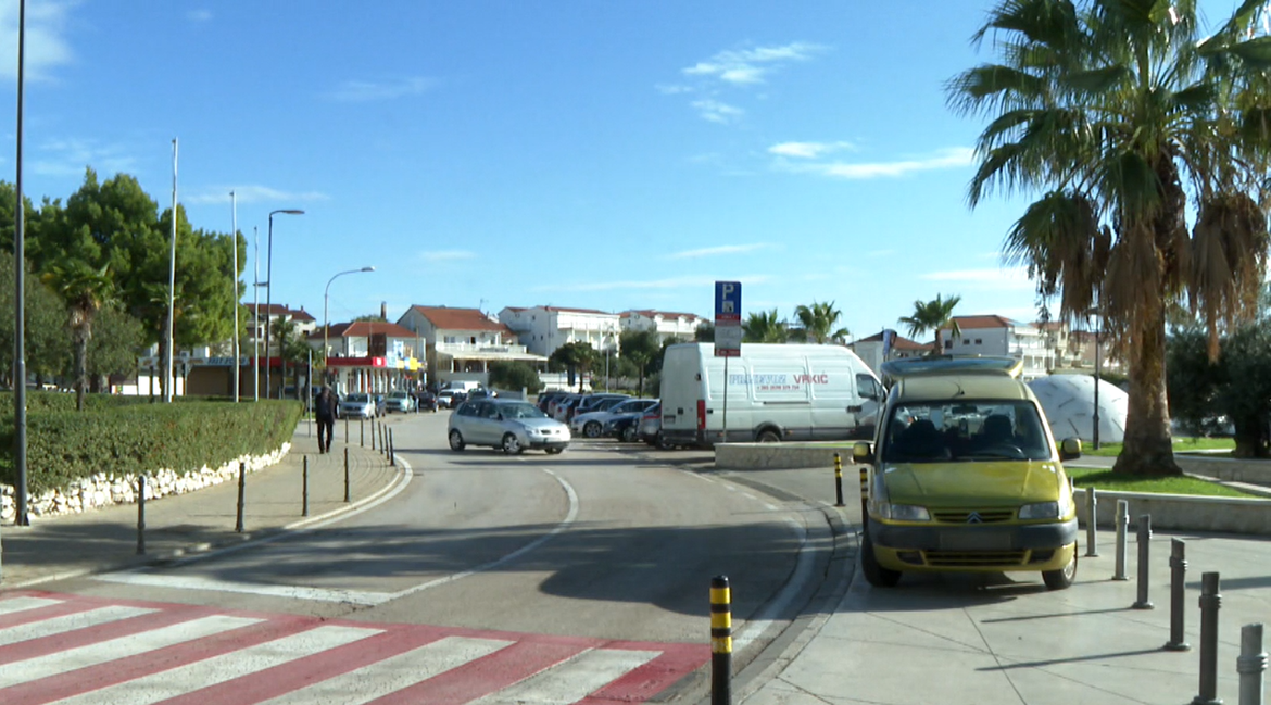 Zbog velikog broja prometnih prekršaja sustav videonadzora postavljen i u Vodicama