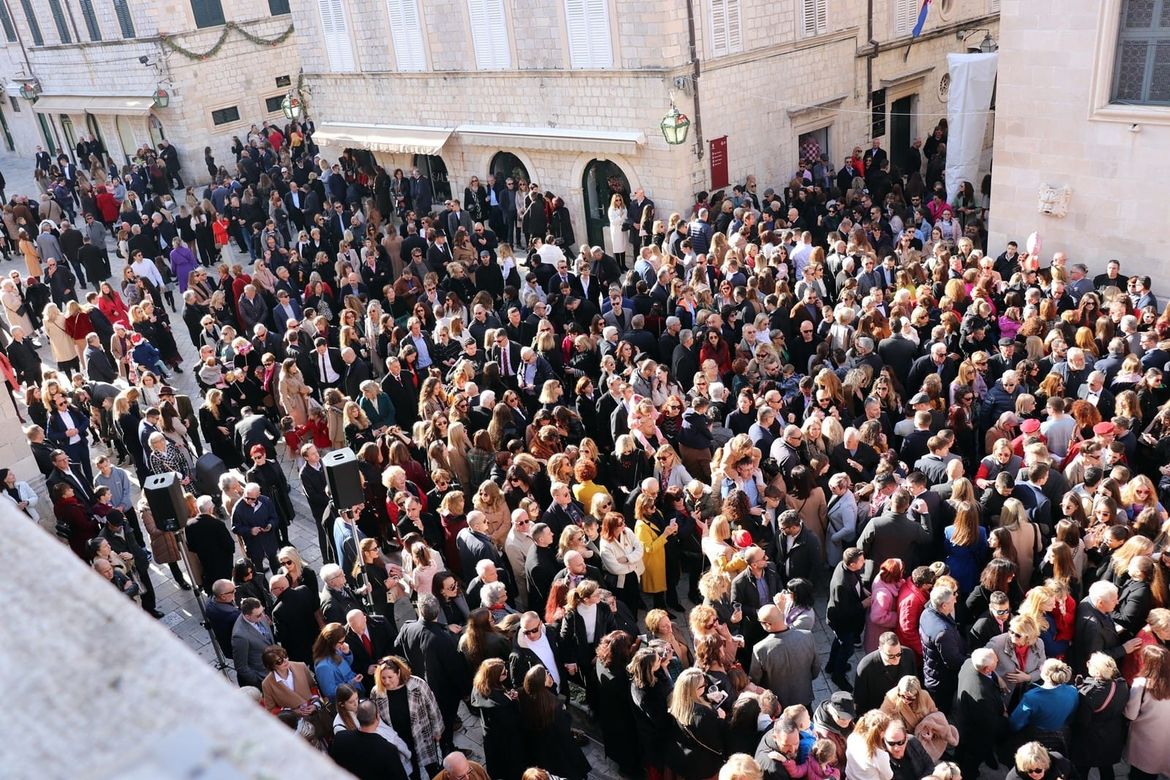 Kolenda u Gradu: "Na dobro Vam došao Badnji dan!"