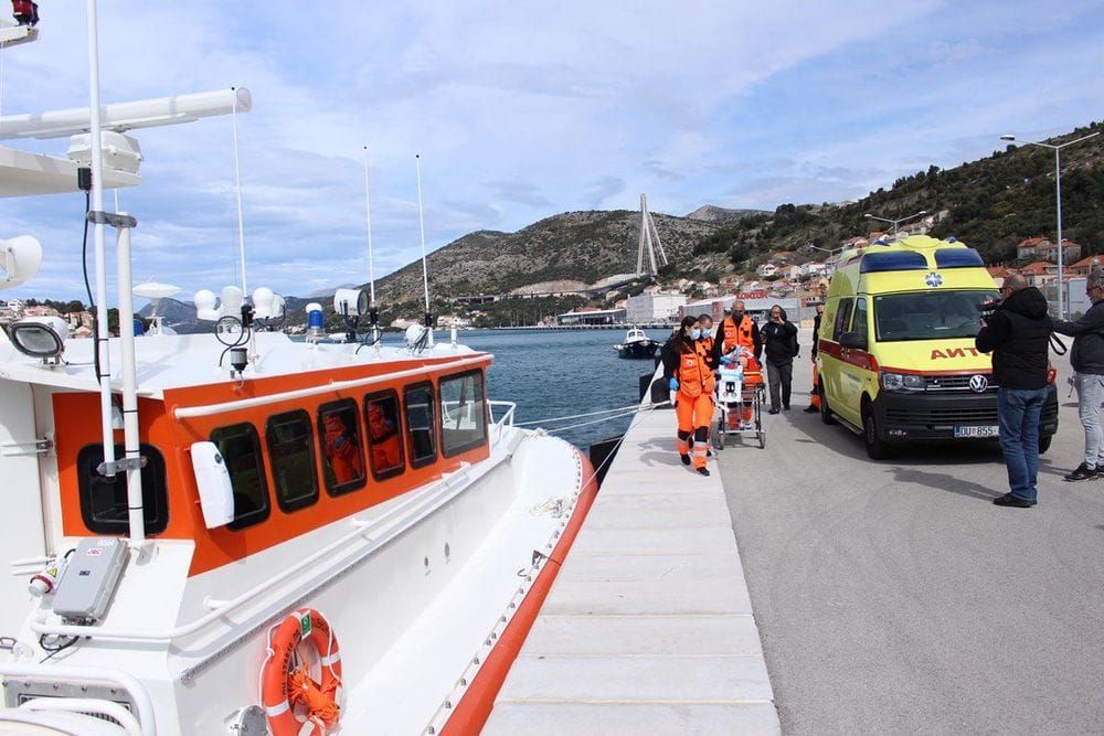 Ministarstvo mora potvrdilo ozljedu zaposlenika Lučke kapetanije Dubrovnik: "Točno je da je na brodici ozlijedio koljeno!"