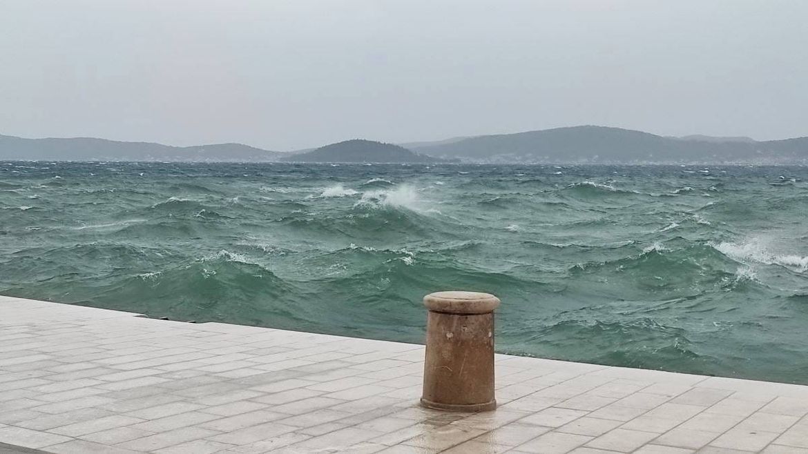 Novogodišnja noć iznadprosječno topla s južinom, a ponegdje i kišom