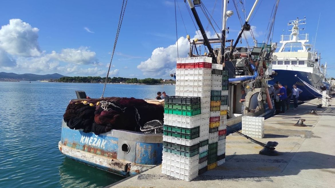 DOBRA VIJEST ZA RIBARE Povećaje se dnevna količina za prodaju s plovila