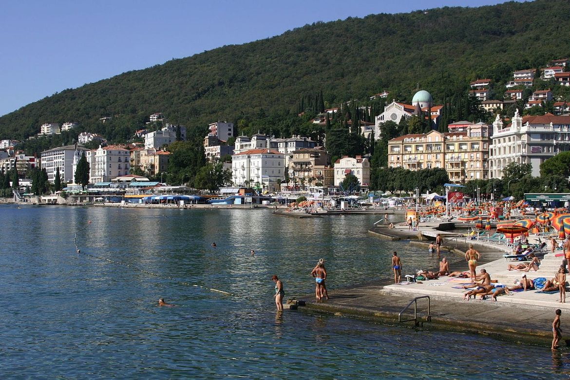 U cijenama nekretnina prednjači Opatija s premašenih 5000 eura po kvadratu - Slijedi je Dubrovnik