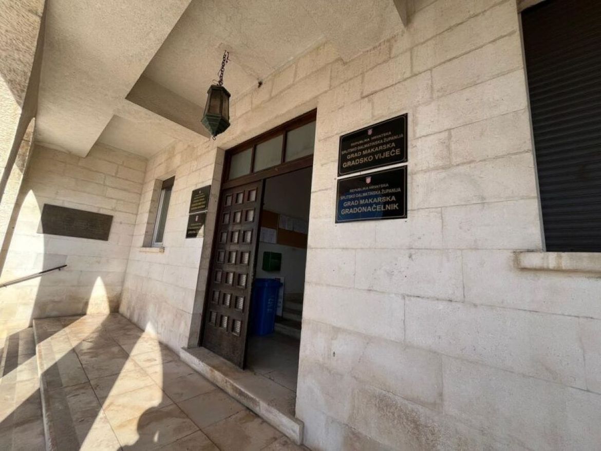 USKOK istražuje uhljebljivanje u makarskoj gradskoj upravi